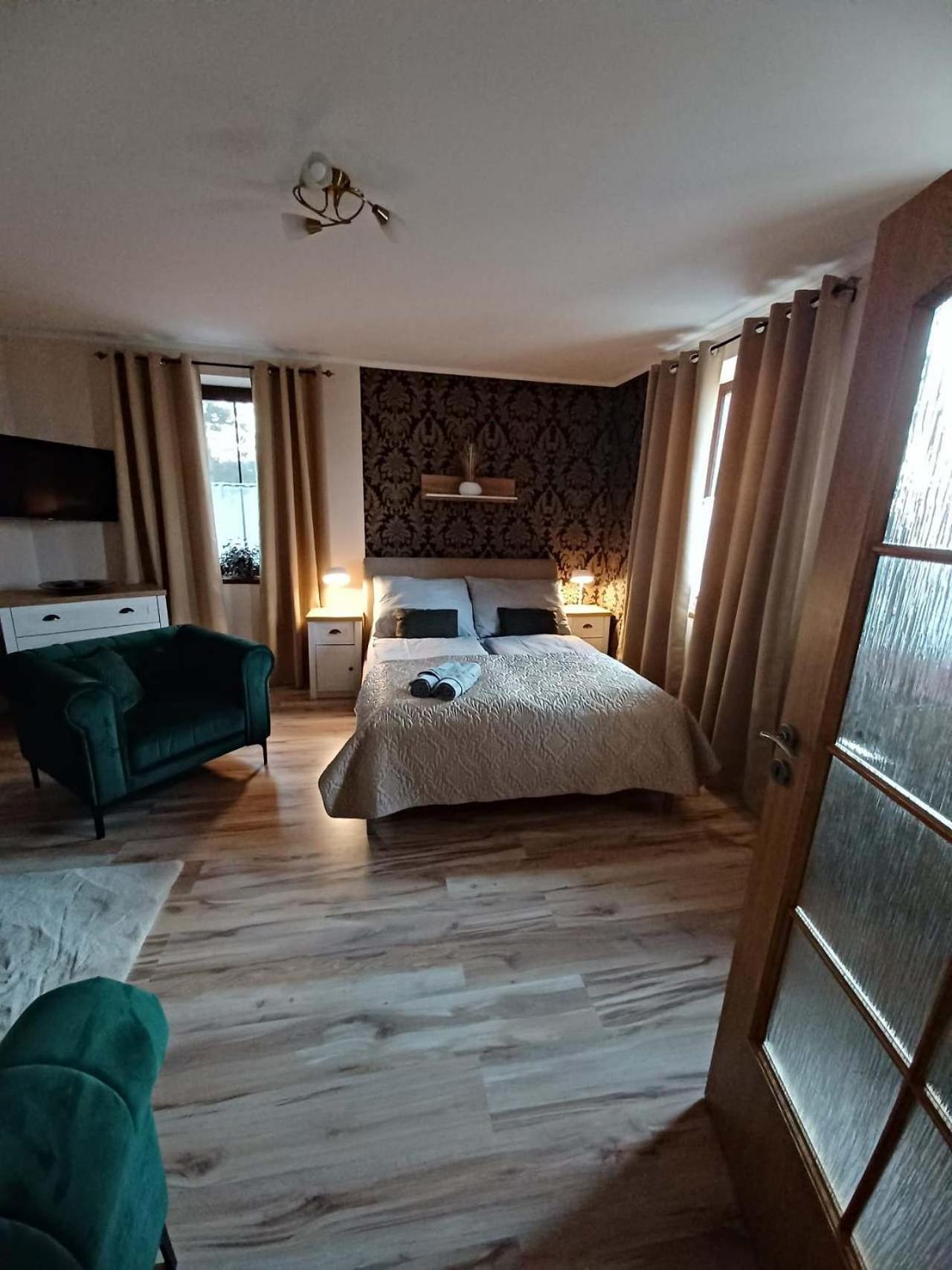 Ubytovani V Soukromi Na Sadove 906 - Valtice Exterior foto