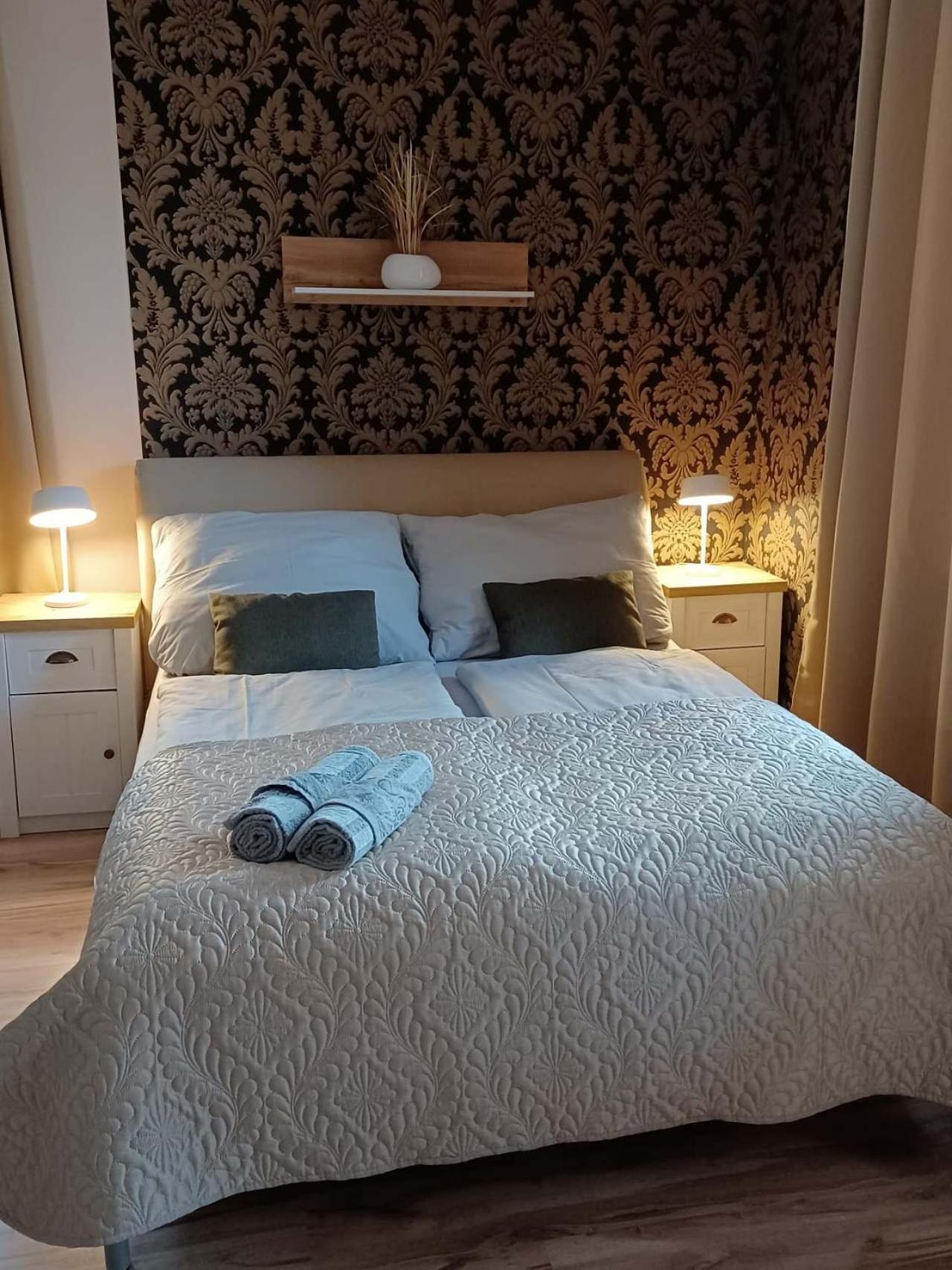 Ubytovani V Soukromi Na Sadove 906 - Valtice Exterior foto